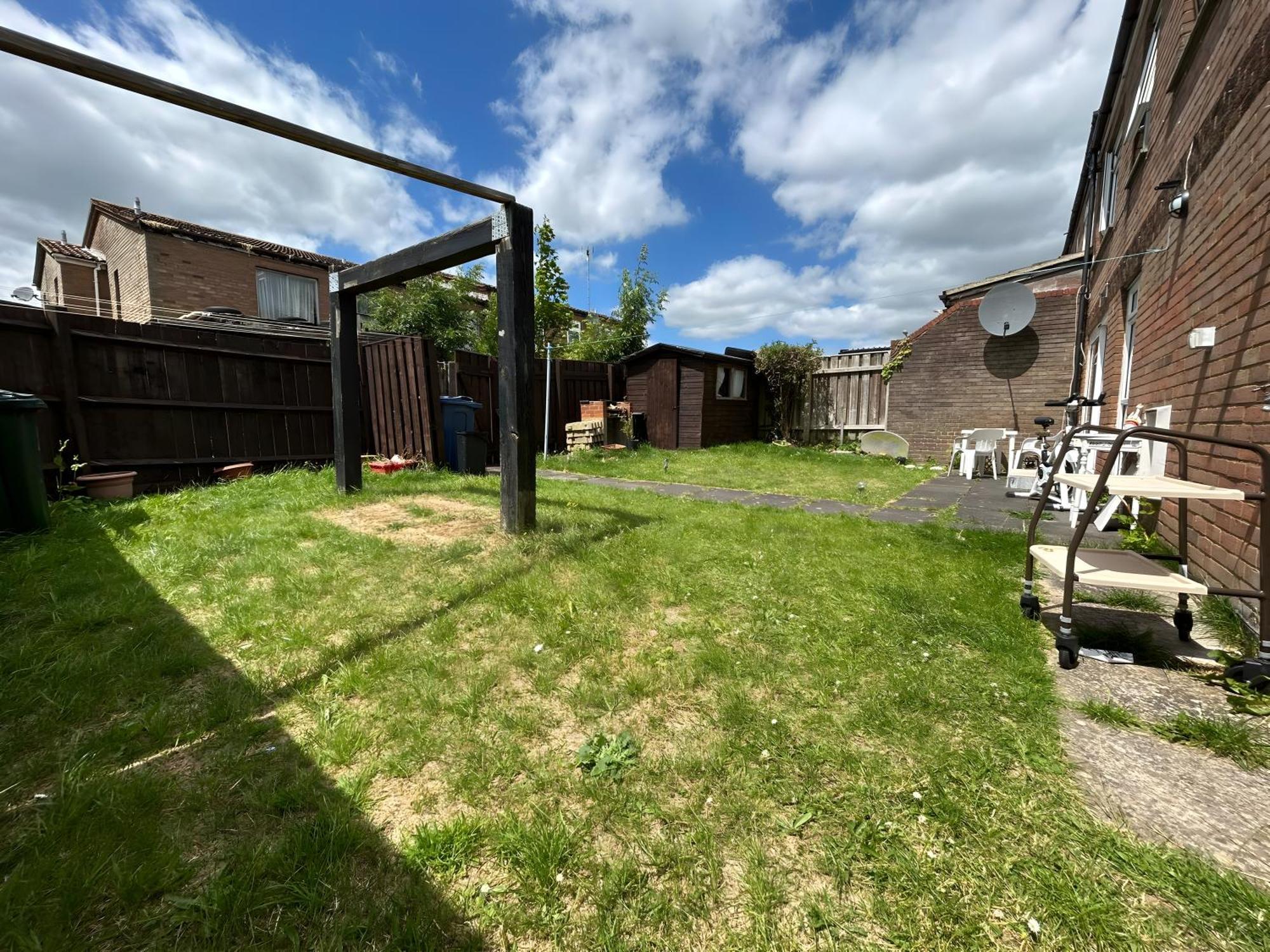 3 Bedroom House By M40 J4 High Wycombe Exterior photo